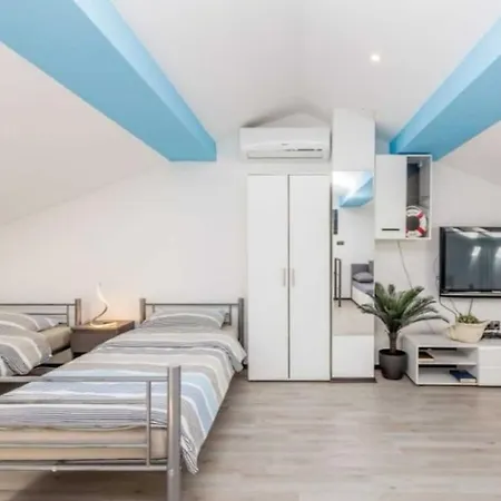 Family House Lea Vakantiehuis